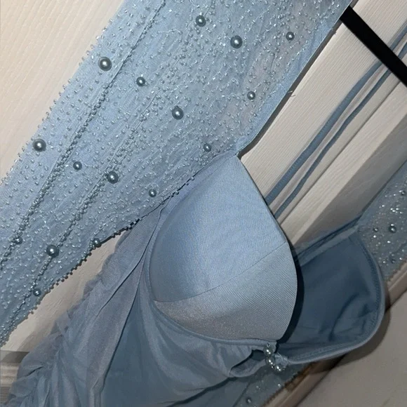 Oh Polly Embroidered Dress - Picture 4 of 7